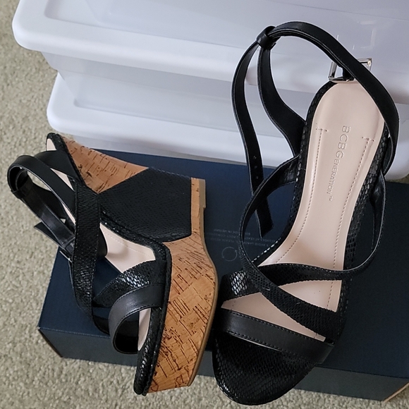 BCBGeneration - Picture 8 of 8